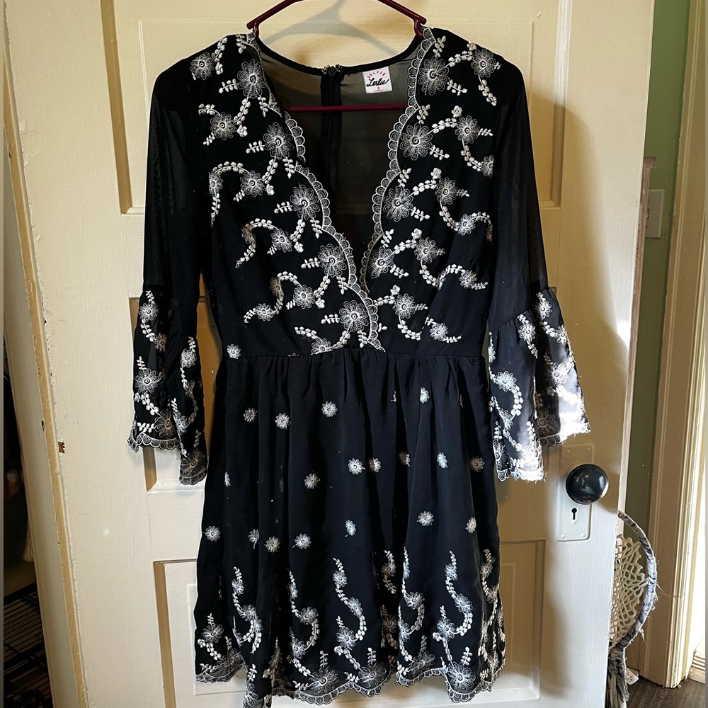 Small Selfie Leslie dress